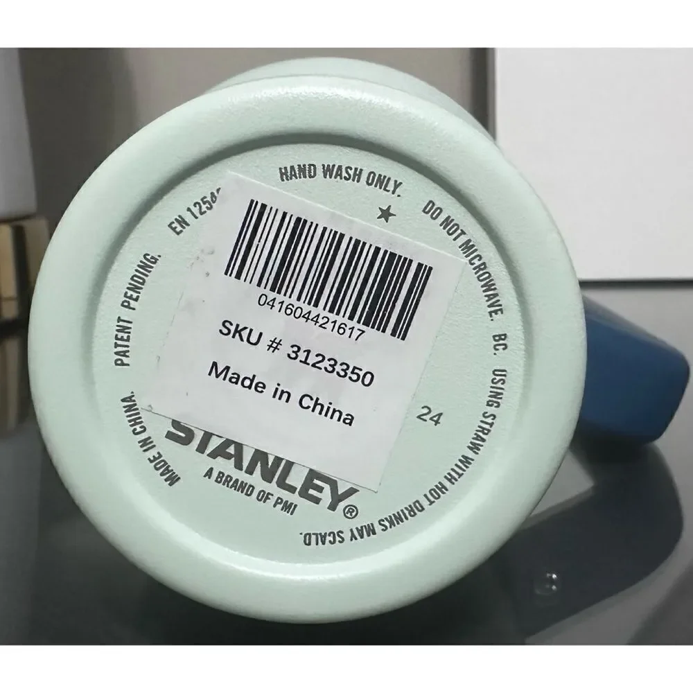 Stanley x‎ Starbucks Taiwan Exclusive 2024 Tumbler- 26th Anniversary Blue Ombre - Picture 5 of 5